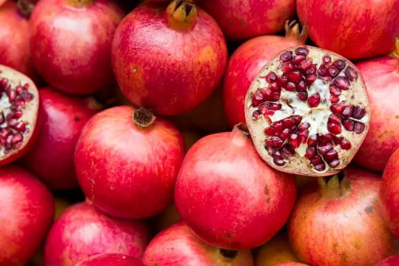 How to buy pomegranates