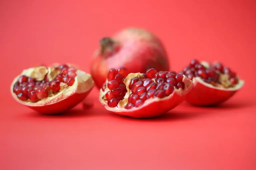 Pomegranate is a real source of minerals, vitamins and amino acids