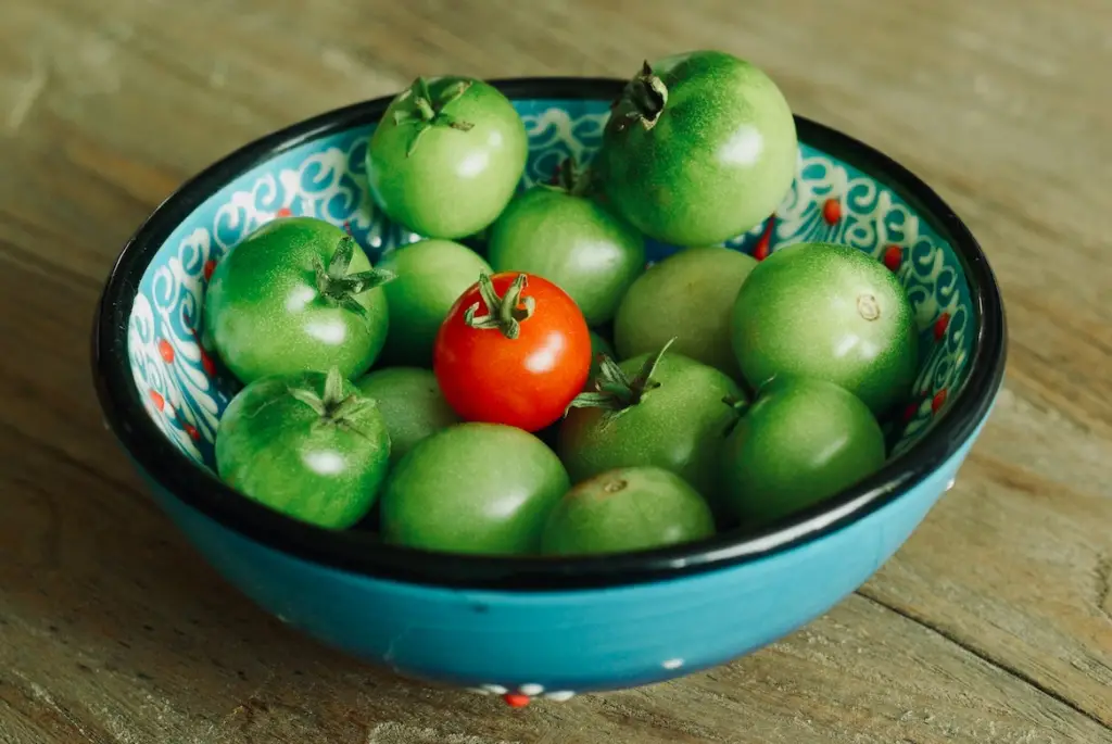 Green tomatoes are simply unripe tomatoes